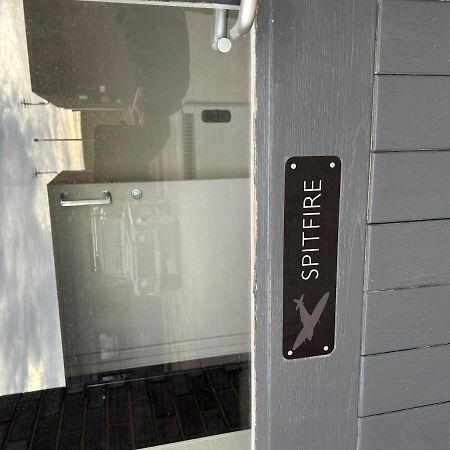Appartamento Spitfire Boston Esterno foto